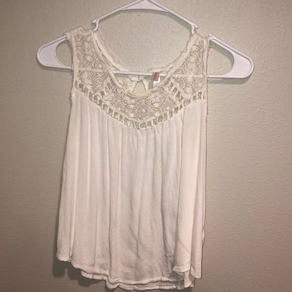 Xhilaration Crop Top